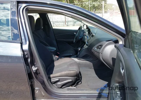 2014 Dodge Dart Sxt z USA, uszkodzony, nr VIN 1C3CDFBB5ED902893